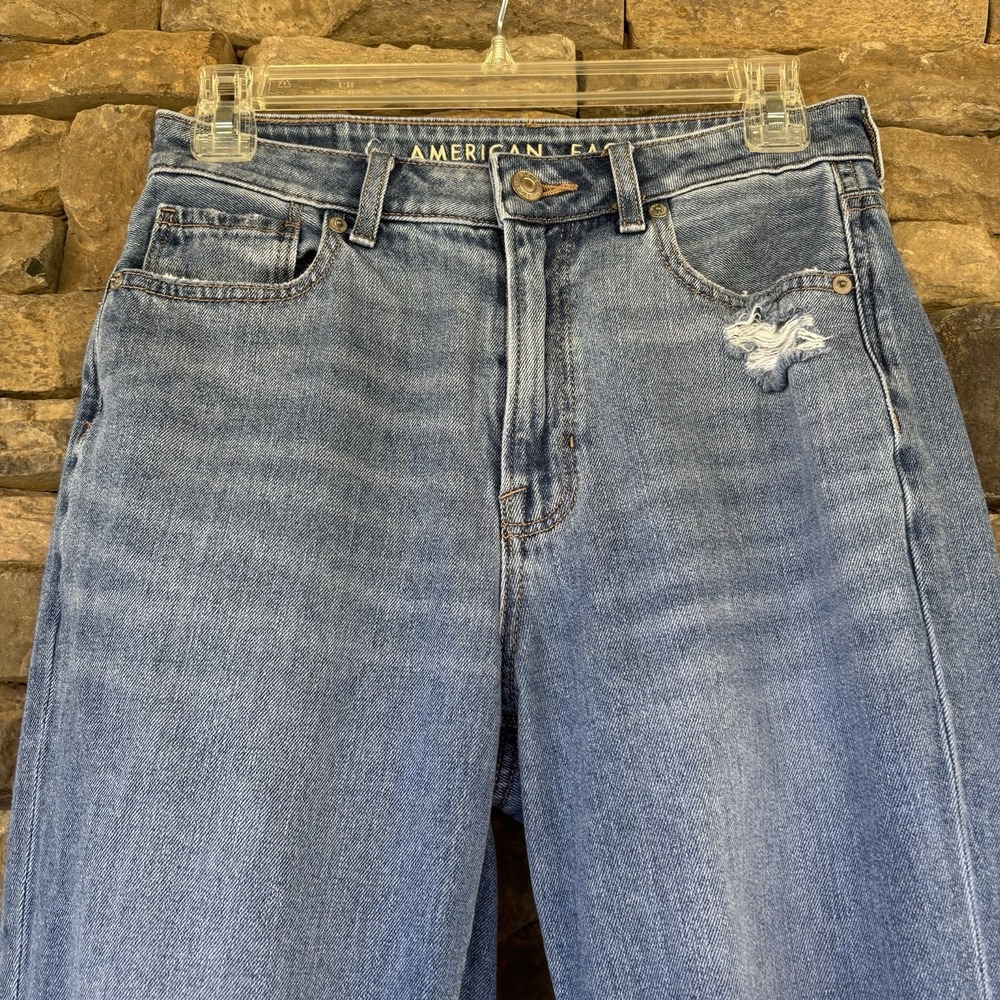 Women's size 4 American Eagle Mom Jeans blue distressed denim High Rise - Picture 3 of 10